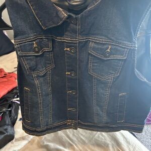 Stylish Denim Vest with Contrast Stitching